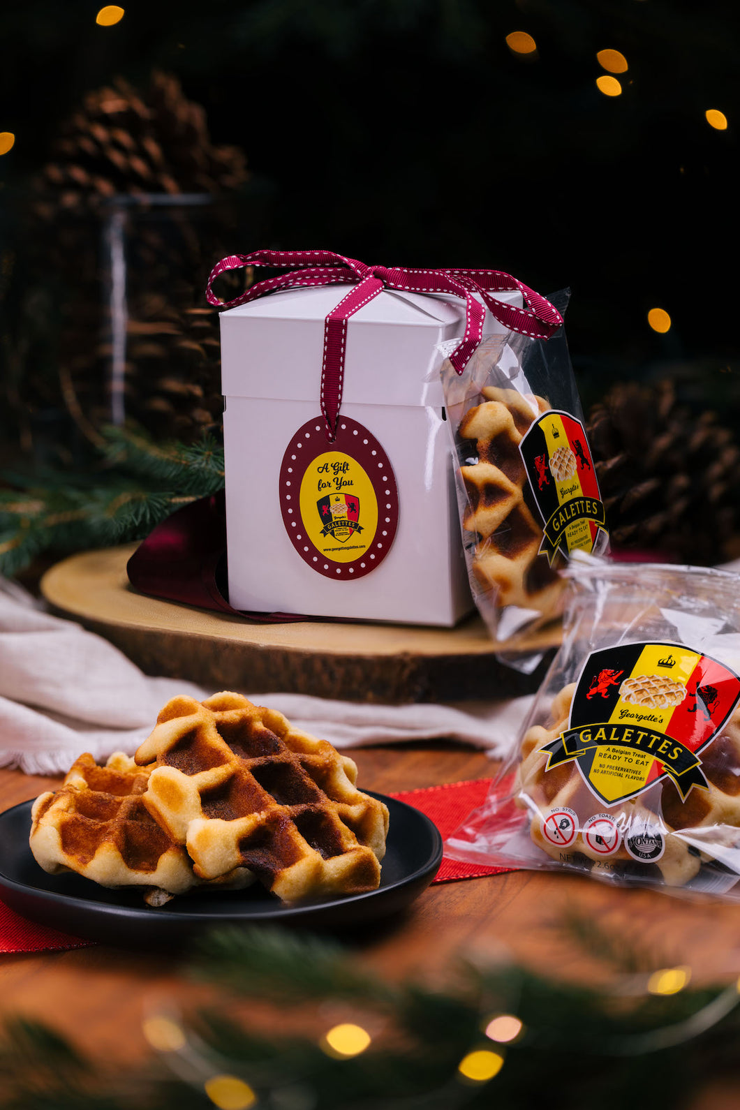 Christmas Gift Box (White)